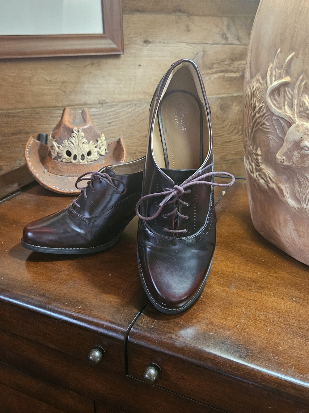 Clarks Woman's Burgundy Leather Oxford Lace-Up Shoes